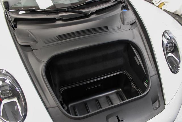 Photo of 2023 White Porsche 911