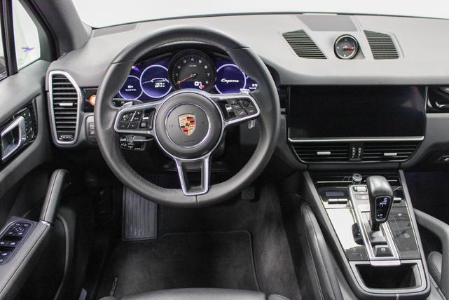 Photo of 2023 Quartzite Grey Metallic Porsche Cayenne