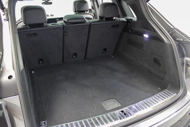 Photo of 2023 Quartzite Grey Metallic Porsche Cayenne