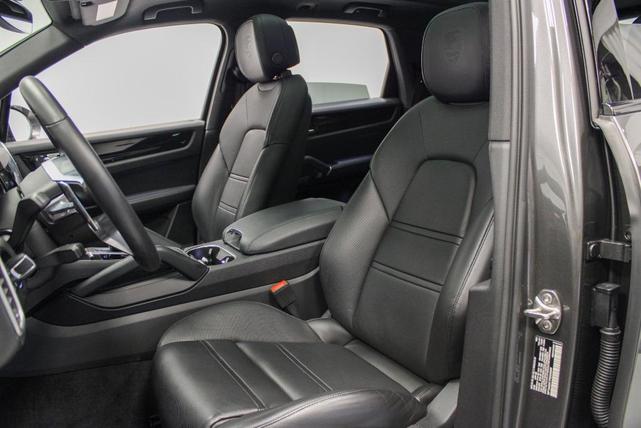 Photo of 2023 Quartzite Grey Metallic Porsche Cayenne