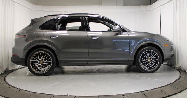 Photo of 2023 Quartzite Grey Metallic Porsche Cayenne