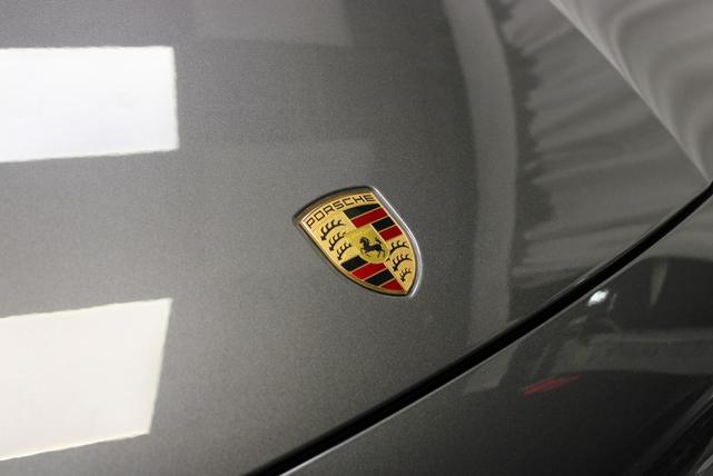 Photo of 2023 Quartzite Grey Metallic Porsche Cayenne