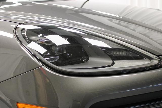 Photo of 2023 Quartzite Grey Metallic Porsche Cayenne