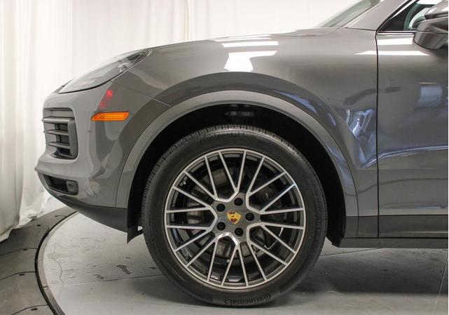 Photo of 2023 Quartzite Grey Metallic Porsche Cayenne