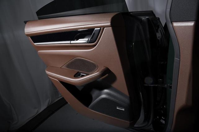 Photo of 2024 Oak Green Metallic Porsche Macan Electric