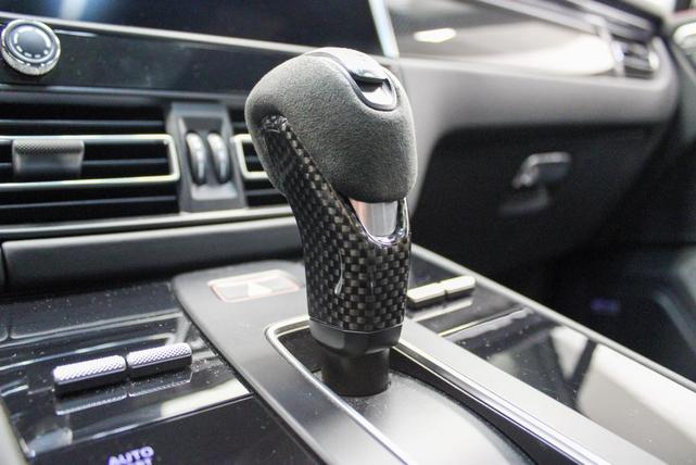 Photo of 2022 Dolomite Silver Metallic Porsche Macan