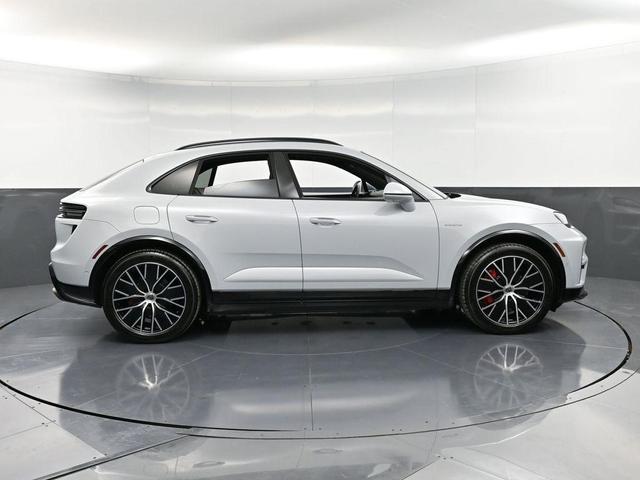 Photo of 2025 Ice Grey Metallic Porsche Macan