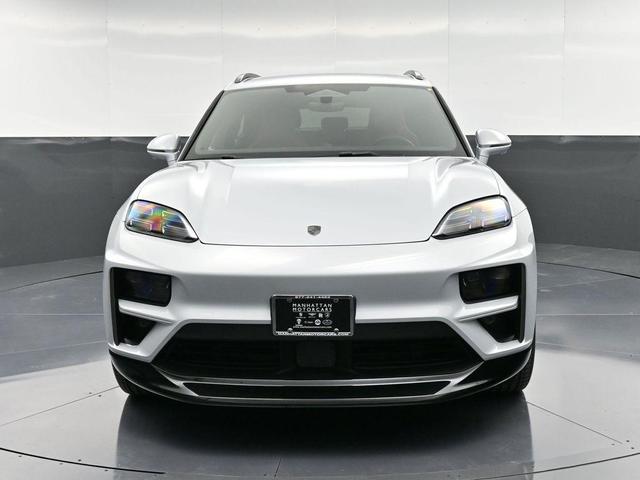 Photo of 2025 Ice Grey Metallic Porsche Macan