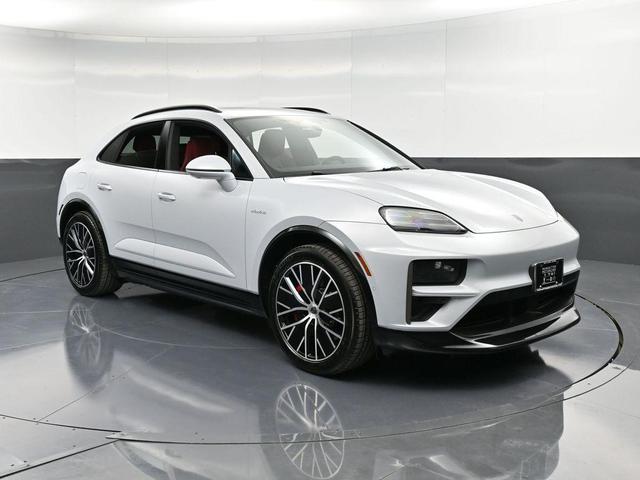Photo of 2025 Ice Grey Metallic Porsche Macan