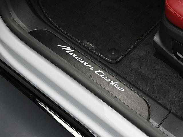 Photo of 2025 Ice Grey Metallic Porsche Macan