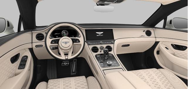 Photo of 2025 Glacier White Bentley Continental GT