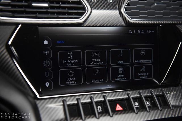 Photo of 2024 Nero Noctis Metallic Lamborghini Urus