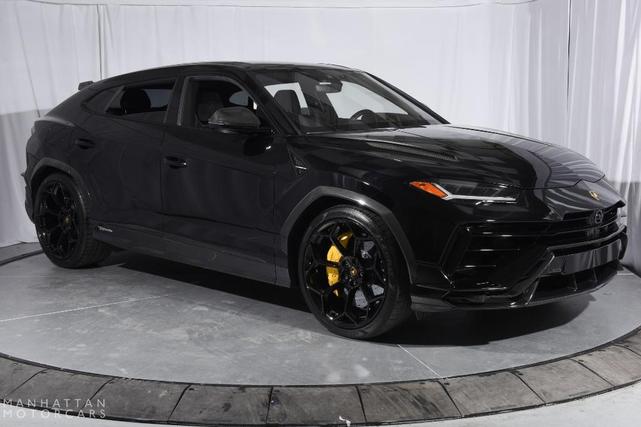 Photo of 2024 Nero Noctis Metallic Lamborghini Urus