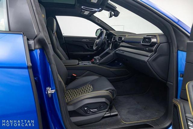 Photo of 2023 Blu Nethuns Metallic Lamborghini Urus