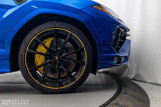 Photo of 2023 Blu Nethuns Metallic Lamborghini Urus