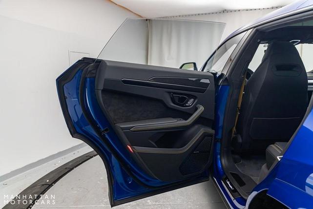 Photo of 2023 Blu Nethuns Metallic Lamborghini Urus