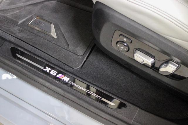 Photo of 2024 Brooklyn Gray Metallic BMW X6 M