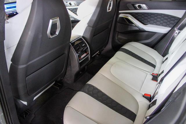 Photo of 2024 Brooklyn Gray Metallic BMW X6 M