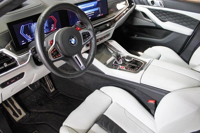 Photo of 2024 Brooklyn Gray Metallic BMW X6 M