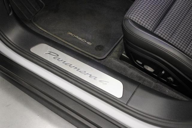 Photo of 2025 Ice Grey Metallic Porsche Panamera