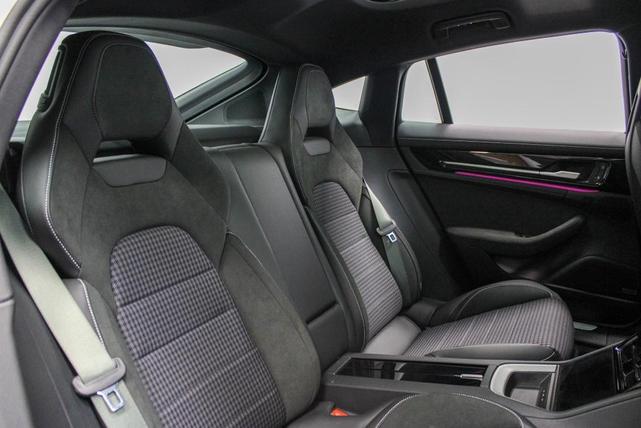 Photo of 2025 Ice Grey Metallic Porsche Panamera
