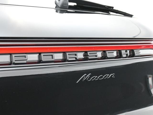 Photo of 2025 Black Porsche Macan