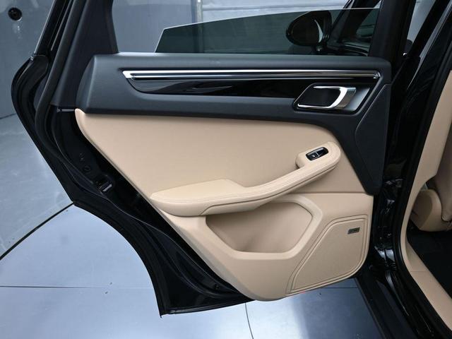 Photo of 2025 Black Porsche Macan