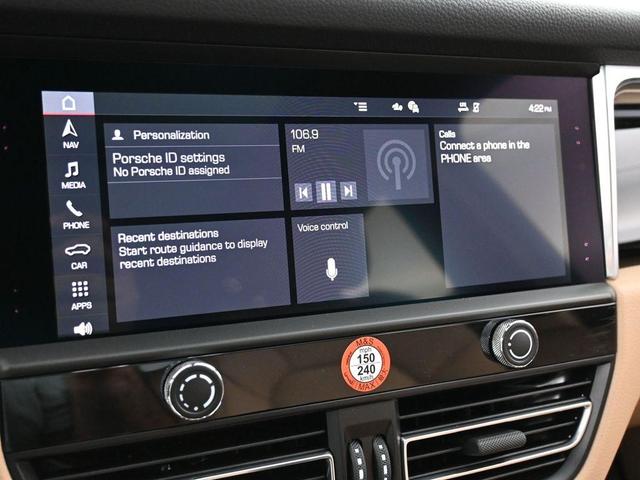 Photo of 2025 Black Porsche Macan