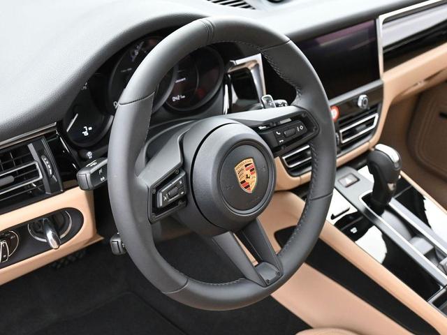 Photo of 2025 Black Porsche Macan