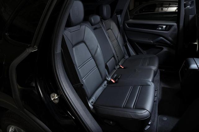 Photo of 2023 Black Porsche Cayenne