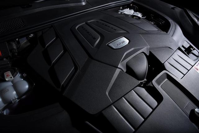 Photo of 2023 Black Porsche Cayenne