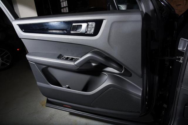 Photo of 2023 Black Porsche Cayenne