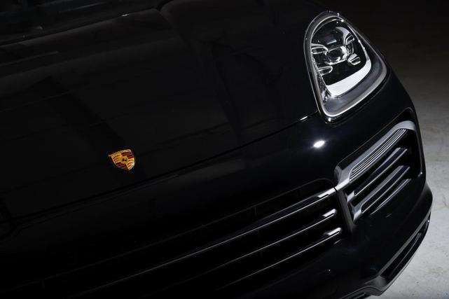 Photo of 2023 Black Porsche Cayenne
