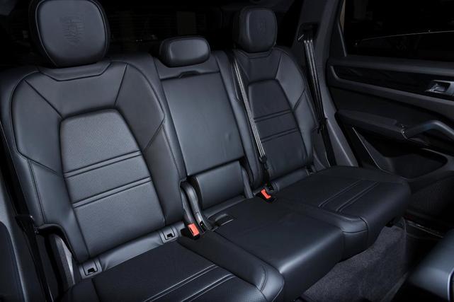 Photo of 2023 Black Porsche Cayenne