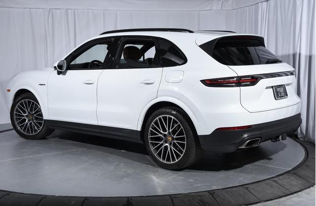 Photo of 2021 Carrara White Metallic Porsche Cayenne