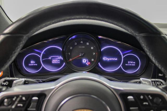 Photo of 2022 Moonlight Blue Metallic Porsche Cayenne