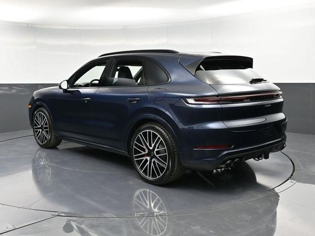 Photo of 2025 Blue Porsche Cayenne