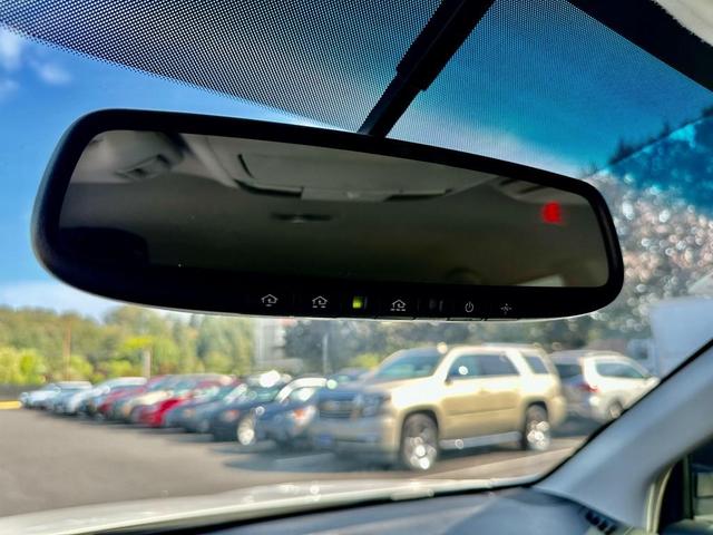 Photo of 2014 Satin White Pearl Subaru Outback