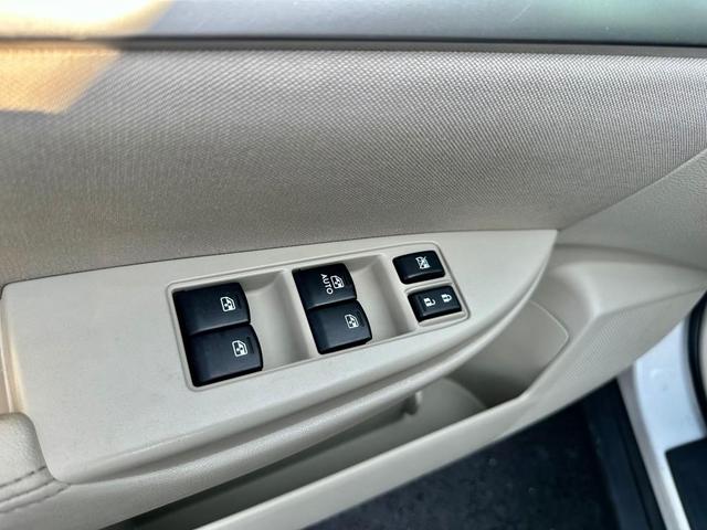 Photo of 2014 Satin White Pearl Subaru Outback