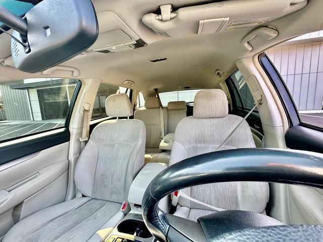 Photo of 2014 Satin White Pearl Subaru Outback