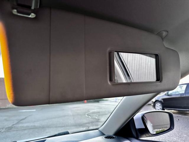 Photo of 2017 White Silver Metallic Volkswagen Jetta