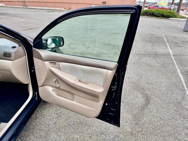 Photo of 2006 Black Toyota Corolla