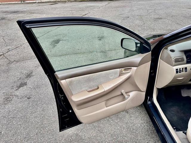 Photo of 2006 Black Toyota Corolla