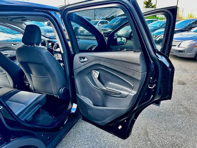 Photo of 2019 Black Ford Escape