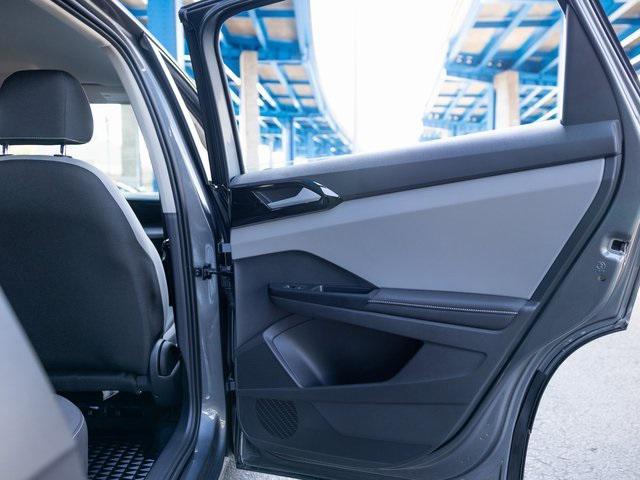 Photo of 2024 Platinum Gray Metallic Volkswagen Taos