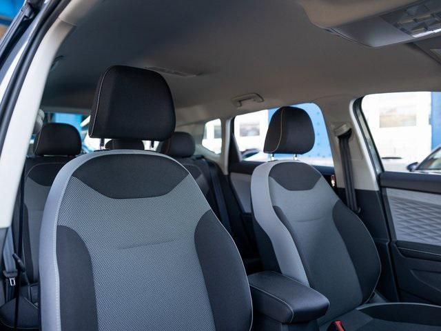 Photo of 2024 Platinum Gray Metallic Volkswagen Taos