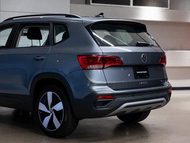 Photo of 2024 Platinum Gray Metallic Volkswagen Taos