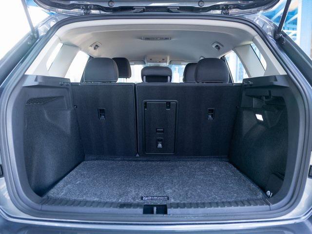 Photo of 2024 Platinum Gray Metallic Volkswagen Taos