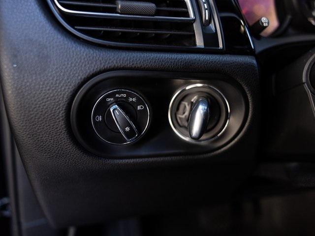 Photo of 2021 Black Porsche Macan