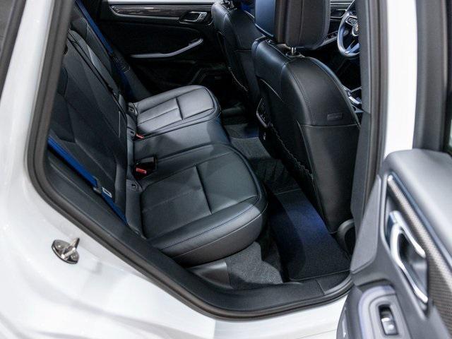Photo of 2024 White Porsche Macan